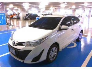 2019 Toyota YARIS 1.2 J  ปี 2018 Hatchback – AT สีขาว รูปที่ 0